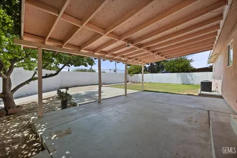 500 Dunninger St, Bakersfield, CA 93307 photo 31