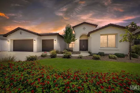 11803 Hollybrook Ln, Bakersfield, CA 93311