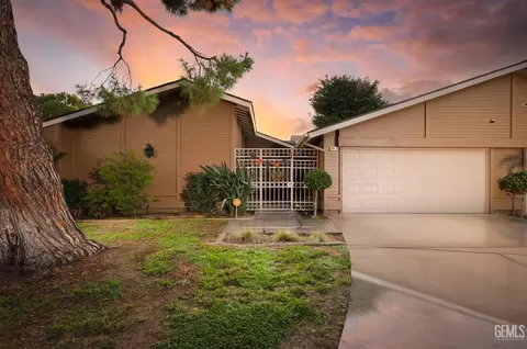 2000 Ashe Rd #12, Bakersfield, CA 93309