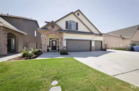 9121 Red Pine Dr, Shafter, CA 93263 photo 3