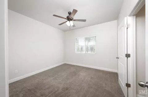 9121 Red Pine Dr, Shafter, CA 93263 photo 14