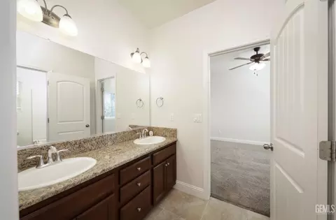 9121 Red Pine Dr, Shafter, CA 93263 photo 15