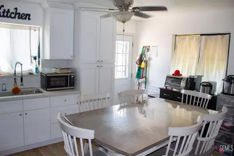 Kitchen - 3112 Erwin St, Bakersfield, CA 93304 photo 2 of 2