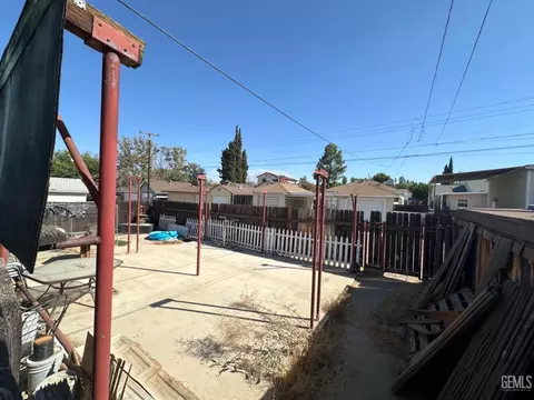 213 E San Emidio St, Taft, CA 93268 photo 15