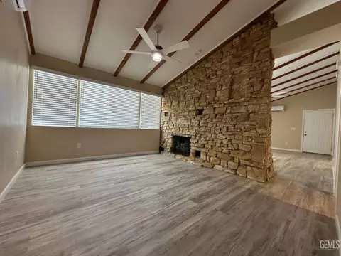 213 E San Emidio St, Taft, CA 93268 photo 9