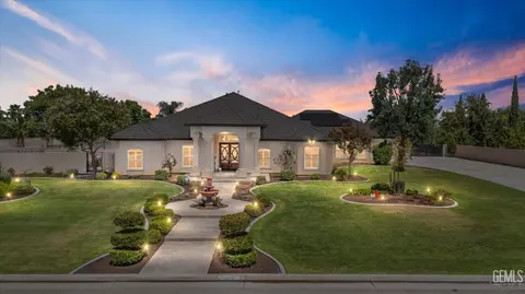 17522 Saddle Mountain Dr, Bakersfield, CA 93314
