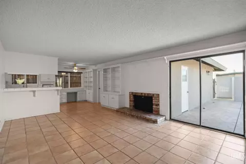 Living - 206 Robin Way, Taft, CA 93268 photo 8 of 8