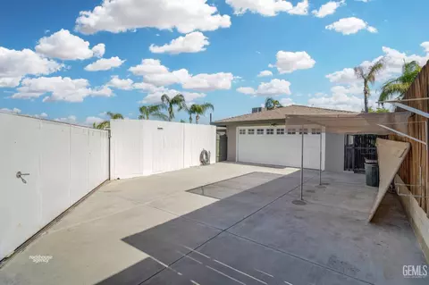 Exterior - 206 Robin Way, Taft, CA 93268 photo 13 of 14