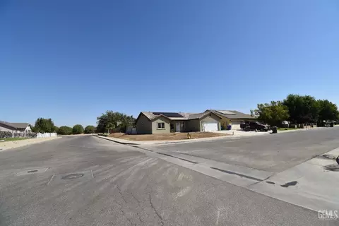 416 Capistrano St, Arvin, CA 93203 photo 5
