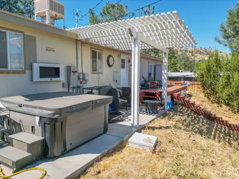 301 Columbus Ave, Bodfish, CA 93205 photo 6