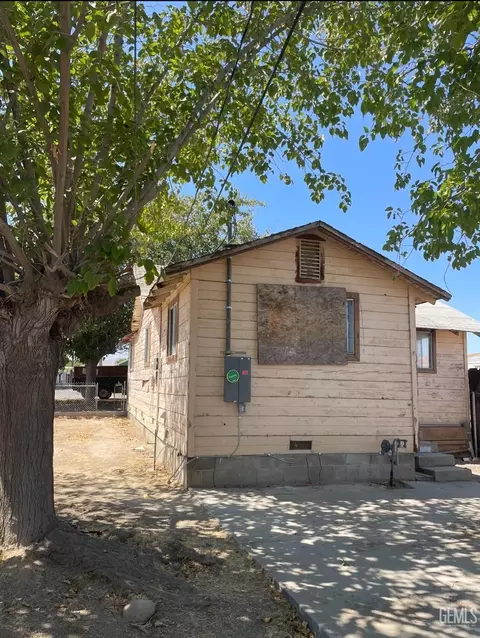 412 Polk St, Taft, CA 93268 photo 4