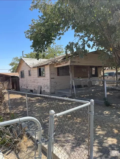 412 Polk St, Taft, CA 93268 photo 3
