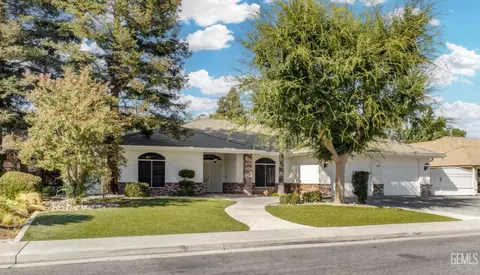 6200 Timbercreek Dr, Bakersfield, CA 93308
