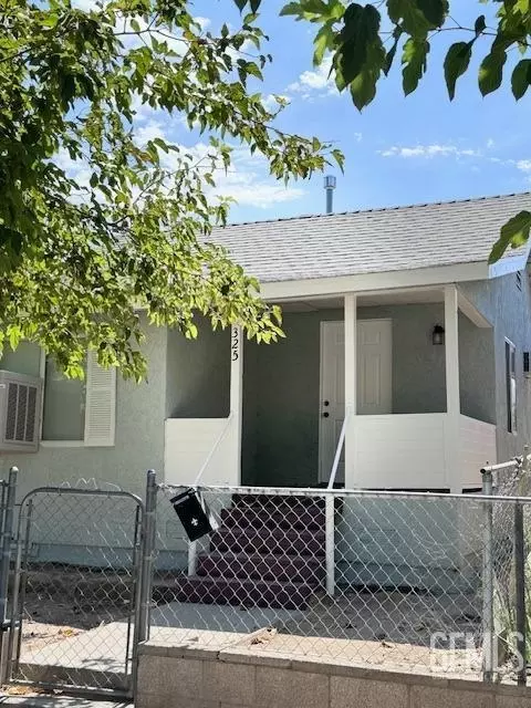 325 Lucard St, Taft, CA 93268