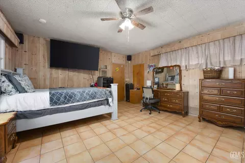Bedroom - 305 E Lucard St, Taft, CA 93268 photo 1 of 3