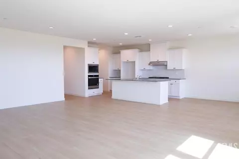 Living - 8421 Basalt St, Bakersfield, CA 93314 photo 3 of 4