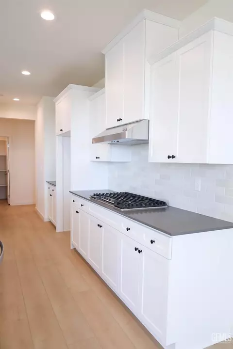 Kitchen - 8421 Basalt St, Bakersfield, CA 93314 photo 1 of 4