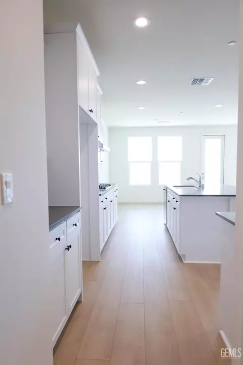 Entry Way - 8421 Basalt St, Bakersfield, CA 93314 photo 1 of 3