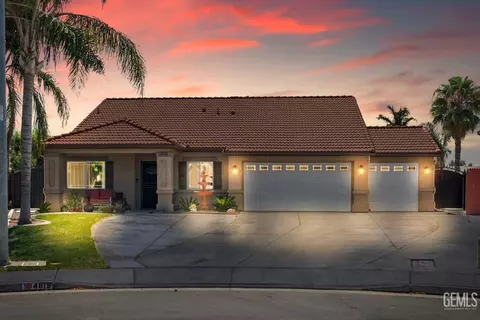 4819 Kennesaw Ct, Bakersfield, CA 93311