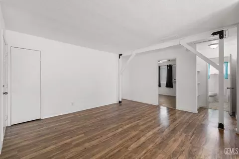 13170 Gilbert St, North Edwards, CA 93523 photo 9