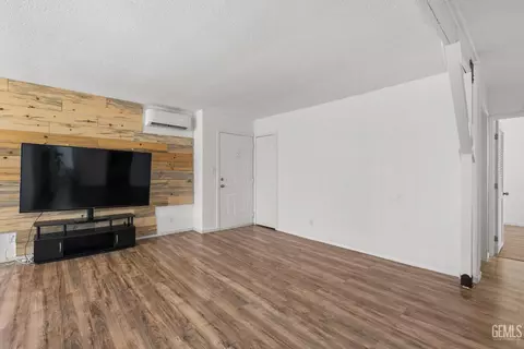 13170 Gilbert St, North Edwards, CA 93523 photo 7