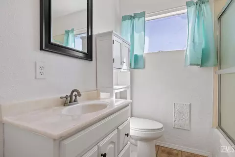13170 Gilbert St, North Edwards, CA 93523 photo 23