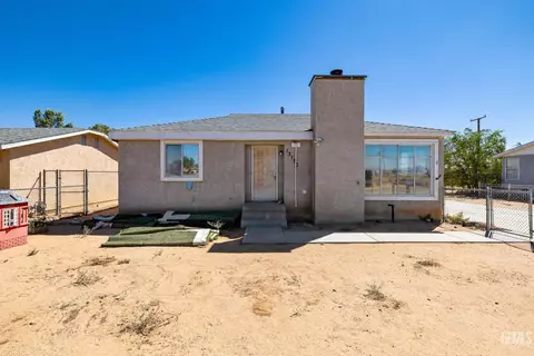 13170 Gilbert St, North Edwards, CA 93523 photo 4