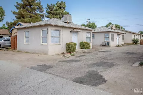 208 Wilson Ave, Bakersfield, CA 93308