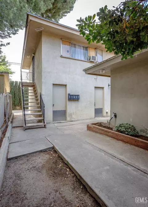2407 19th St, Bakersfield, CA 93301 photo 17