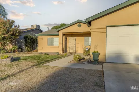 615 Broken Arrow Ave, Bakersfield, CA 93307 photo 3