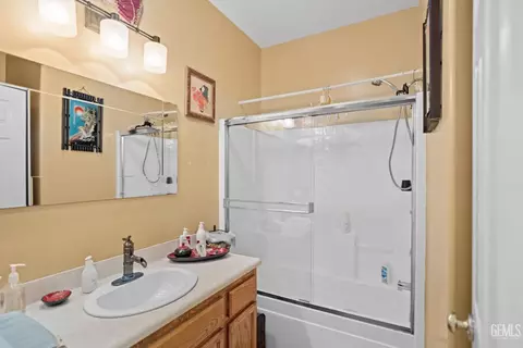 615 Broken Arrow Ave, Bakersfield, CA 93307 photo 18