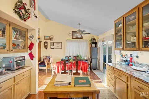 615 Broken Arrow Ave, Bakersfield, CA 93307 photo 17