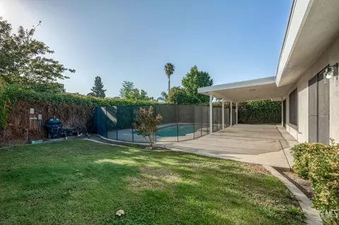 2517 Sutton Pl, Bakersfield, CA 93309 photo 37
