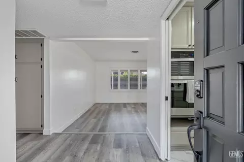 2517 Sutton Pl, Bakersfield, CA 93309 photo 10