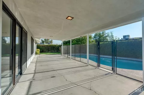 2517 Sutton Pl, Bakersfield, CA 93309 photo 34