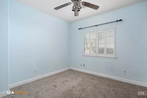 Bedroom - 11323 Tee Box Ln, Taft, CA 93268 photo 2 of 2