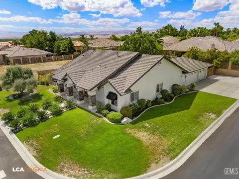 View/Area - 11323 Tee Box Ln, Taft, CA 93268 photo 2 of 10