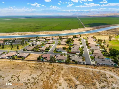 View/Area - 11323 Tee Box Ln, Taft, CA 93268 photo 10 of 10
