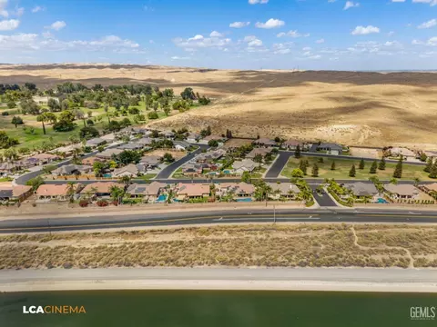 View/Area - 11323 Tee Box Ln, Taft, CA 93268 photo 6 of 10