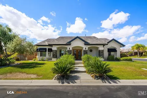 Exterior - 11323 Tee Box Ln, Taft, CA 93268 photo 1 of 7