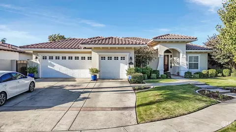10808 Stratton Ct, Bakersfield, CA 93312