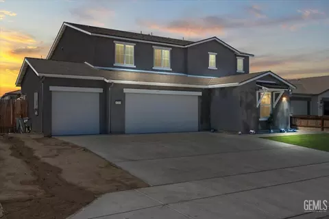 Exterior - 6701 Balmorhea St, Bakersfield, CA 93311 photo 2 of 5