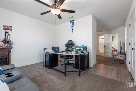 Entry Way - 6701 Balmorhea St, Bakersfield, CA 93311 photo 4 of 6