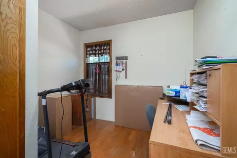 116 Van Buren St, Taft, CA 93268 photo 15