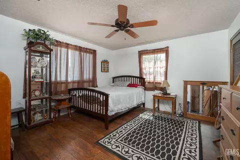 116 Van Buren St, Taft, CA 93268 photo 18