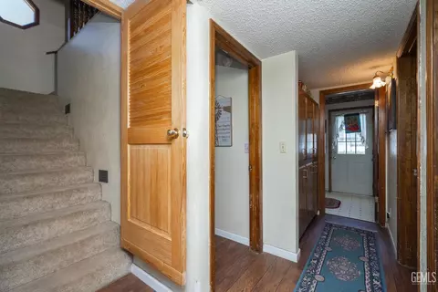116 Van Buren St, Taft, CA 93268 photo 22
