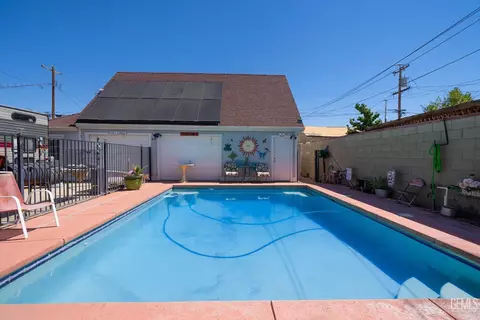 116 Van Buren St, Taft, CA 93268 photo 30