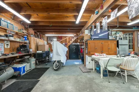 116 Van Buren St, Taft, CA 93268 photo 36