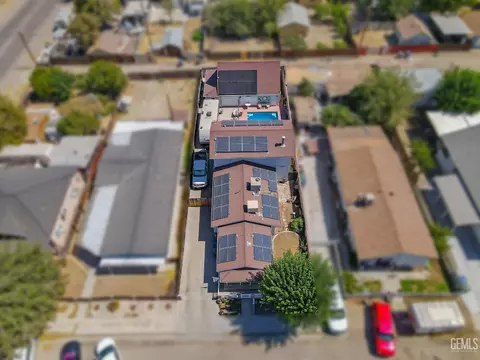 116 Van Buren St, Taft, CA 93268 photo 3