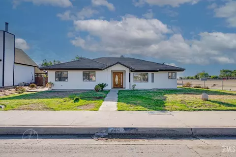 Exterior - 467 Campus Dr, Arvin, CA 93203 photo 1 of 5